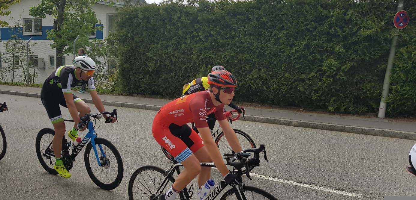 KTM Youngsters Team in DOWE Sportswear