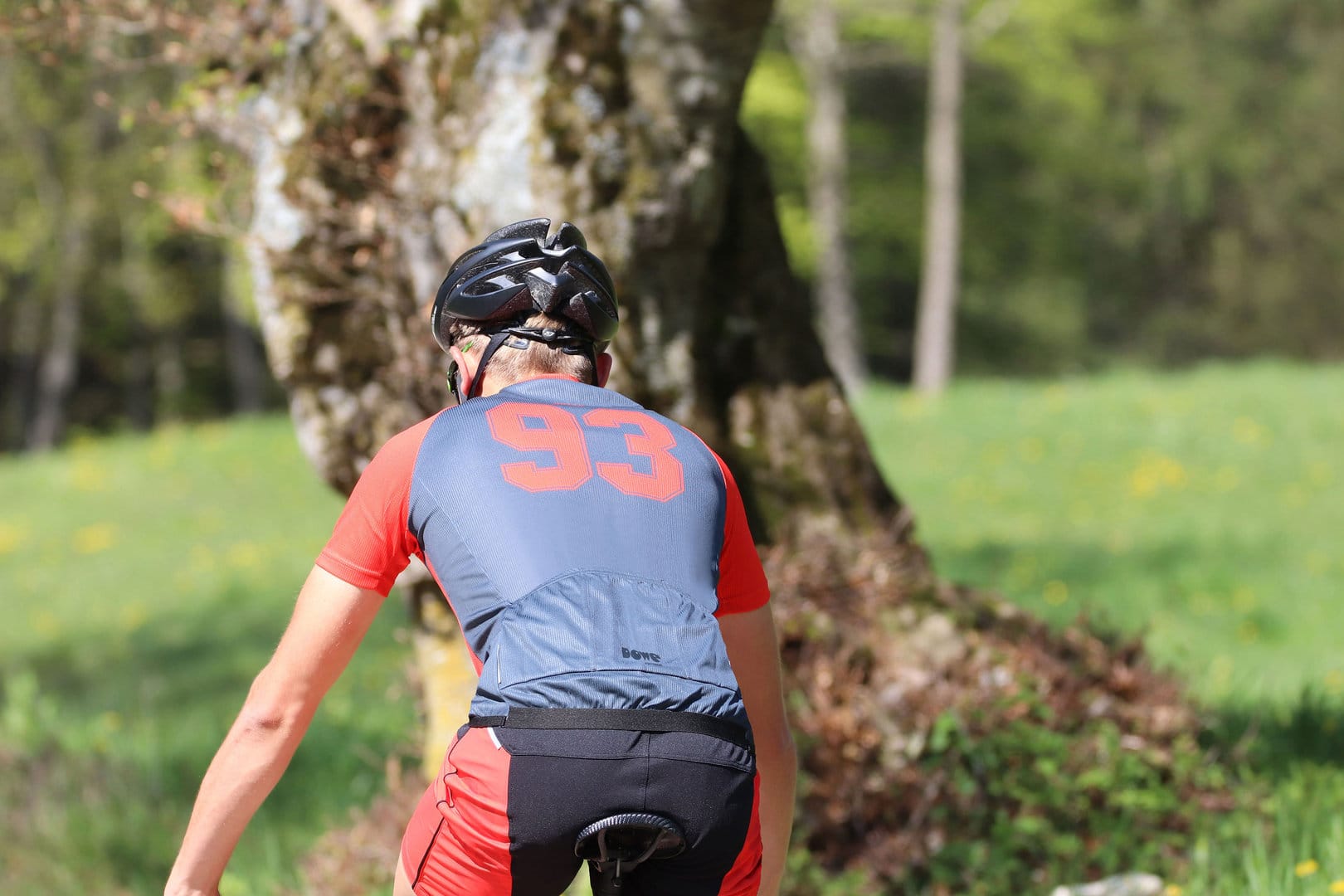 Radler mit DOWE Sportswear Carbon Radatrikot "Fire" - Rücken