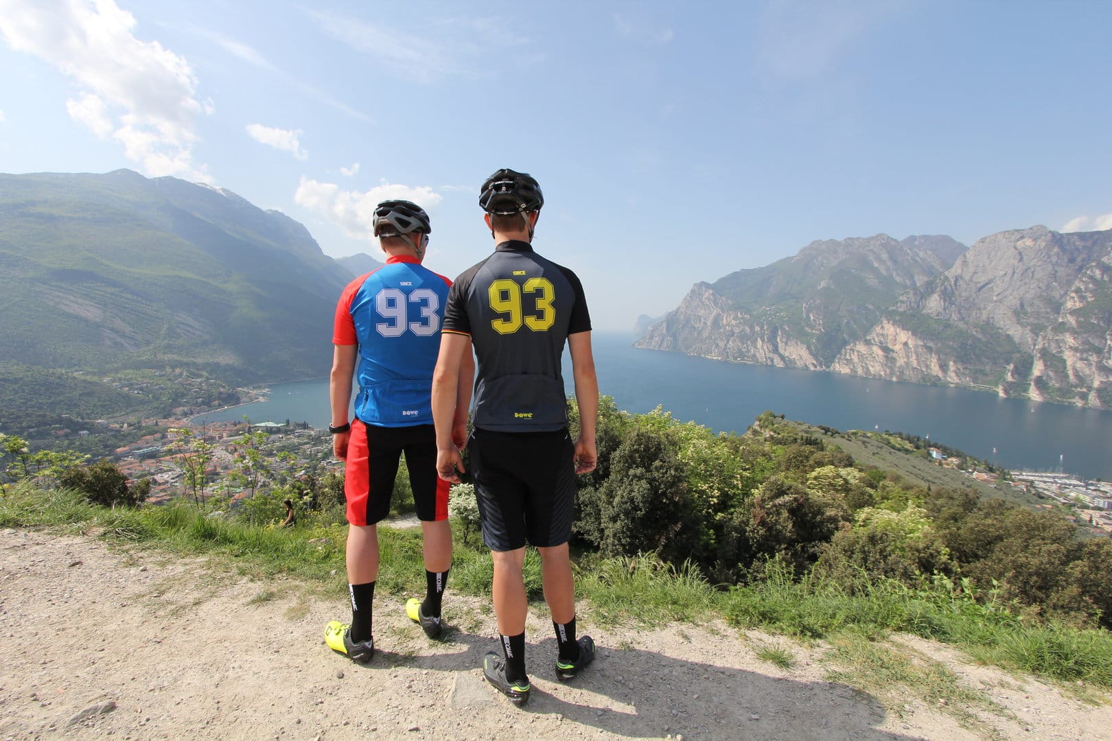 DOWE Sportswear Carbon Radtrikots