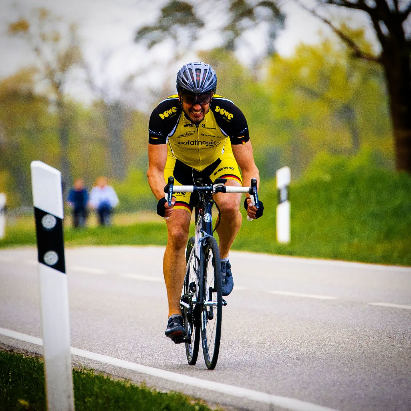 Stefan Schlegel fährt für DOWE im Frühlingswetter
