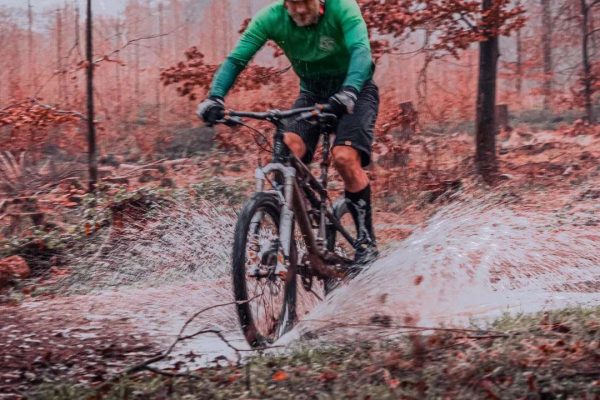 Team Greenbay Cycles fahren Rad im BasicForm Langarm-Trikot von DOWE
