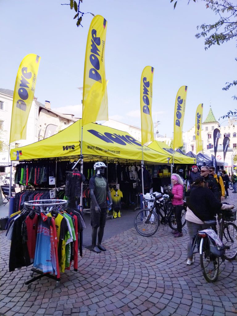 dowe-sportswear-brixen6 DOWE beim Biketestival Brixen: Messestand