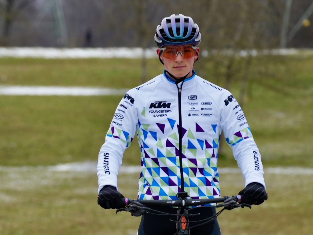 dowe-sportswear-ktm-youngster-team-wintershooting-3