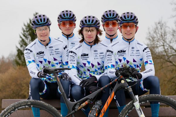 dowe-sportswear-ktm-youngster-team-wintershooting-4
