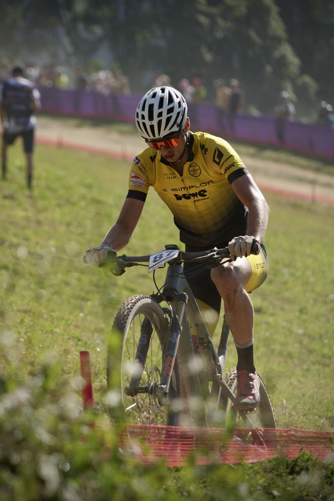 gelbes-trikot-dowe-sportswear-2 Gelbes Trikot von DOWE Sportswear - TEAM DOWE Simplon beim Worldcup