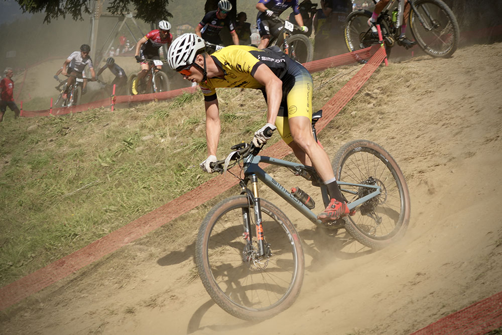 gelbes-trikot-dowe-sportswear-3 Gelbes Trikot von DOWE Sportswear - TEAM DOWE Simplon beim Worldcup