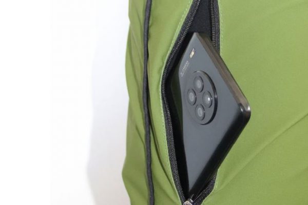 smartphone-pocket