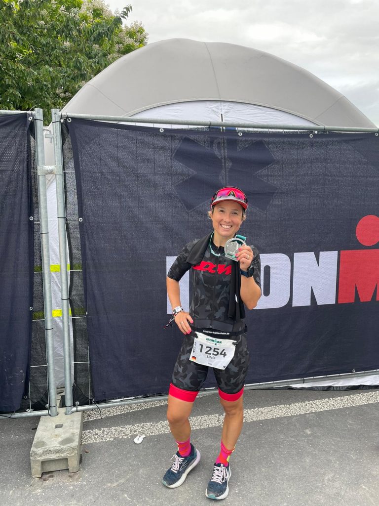 Dowe-sportswear-silvia-deeg-ironman-run