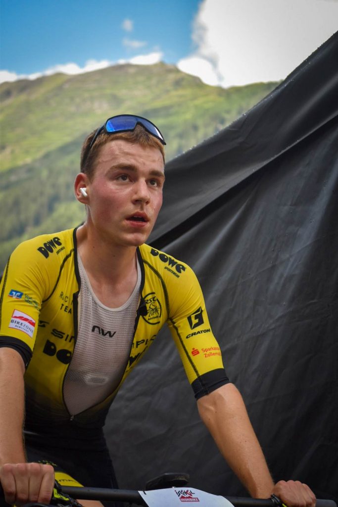 Dowe-sportswear-Ischgl-Ironbike-erschoepft