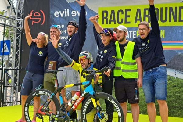 dowe-sportswear-falko-kunze-race-around-austria-2025-Ziel dowe-sportswear-falko-kunze-race-around-austria-2025-Ziel